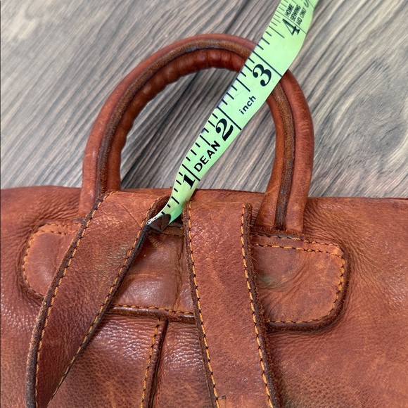 Vilenca Holland Chic Woven Leather Backpack or tote - Picture 9 of 11